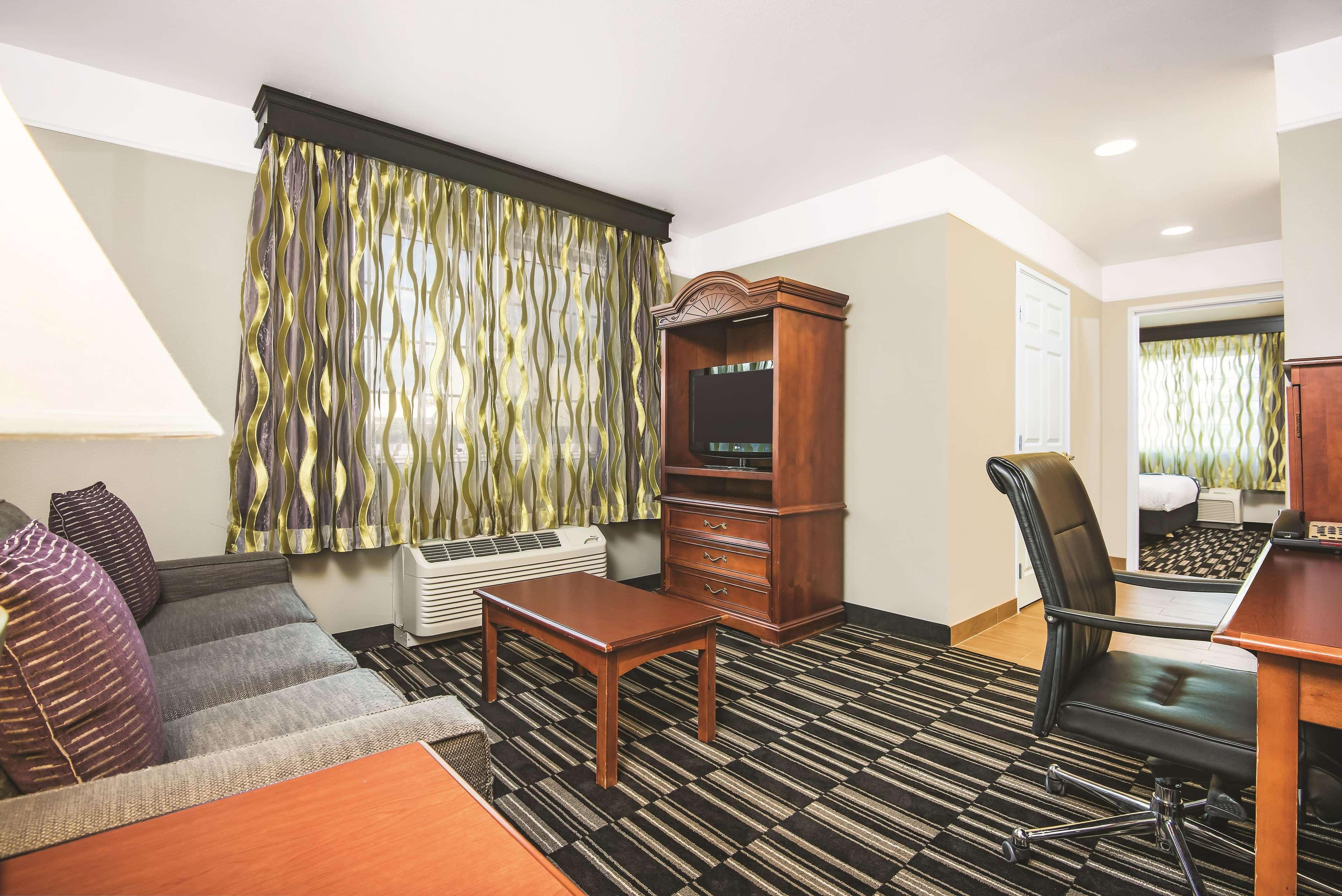 Отель La Quinta By Wyndham Modesto Salida Экстерьер фото