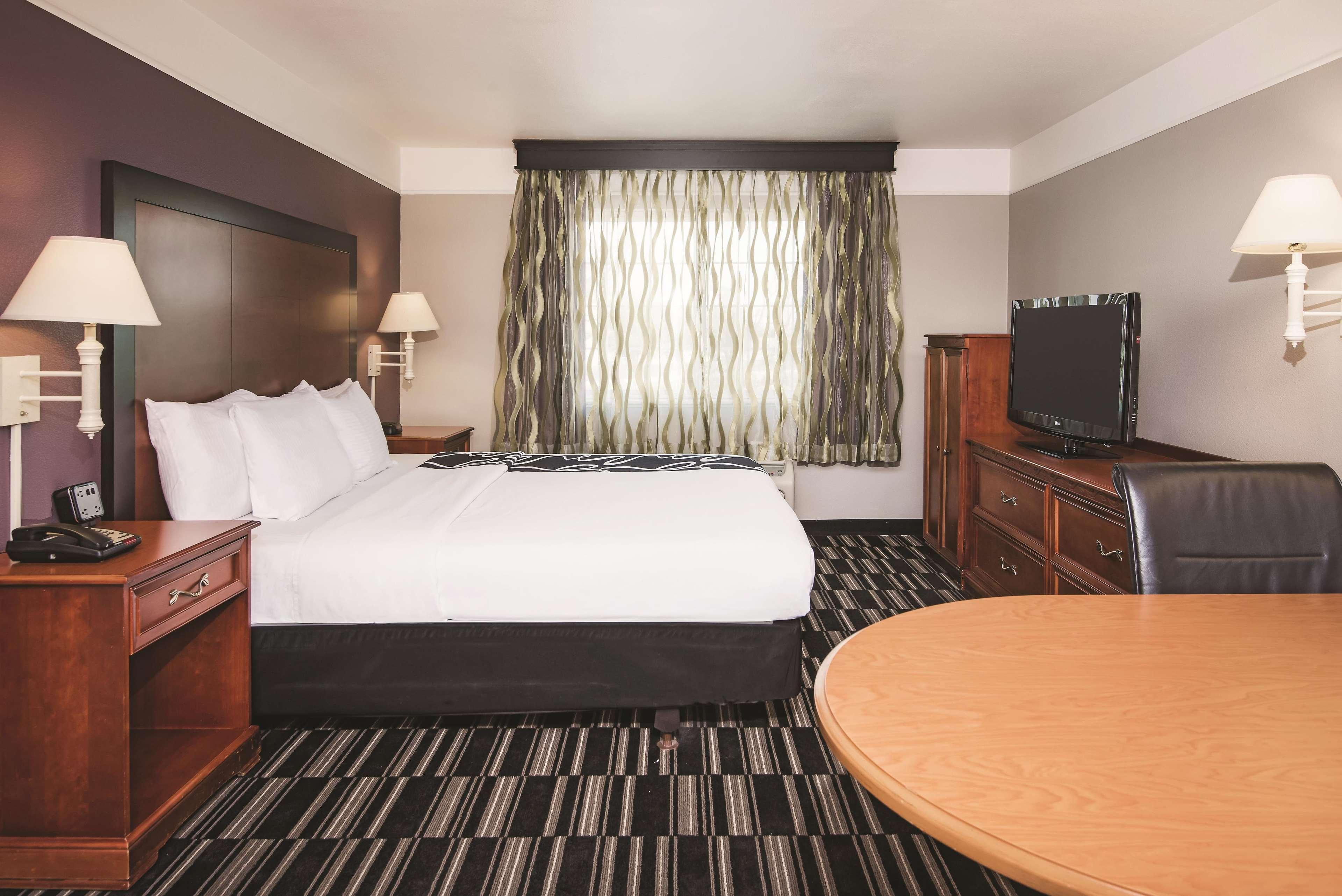 Отель La Quinta By Wyndham Modesto Salida Экстерьер фото