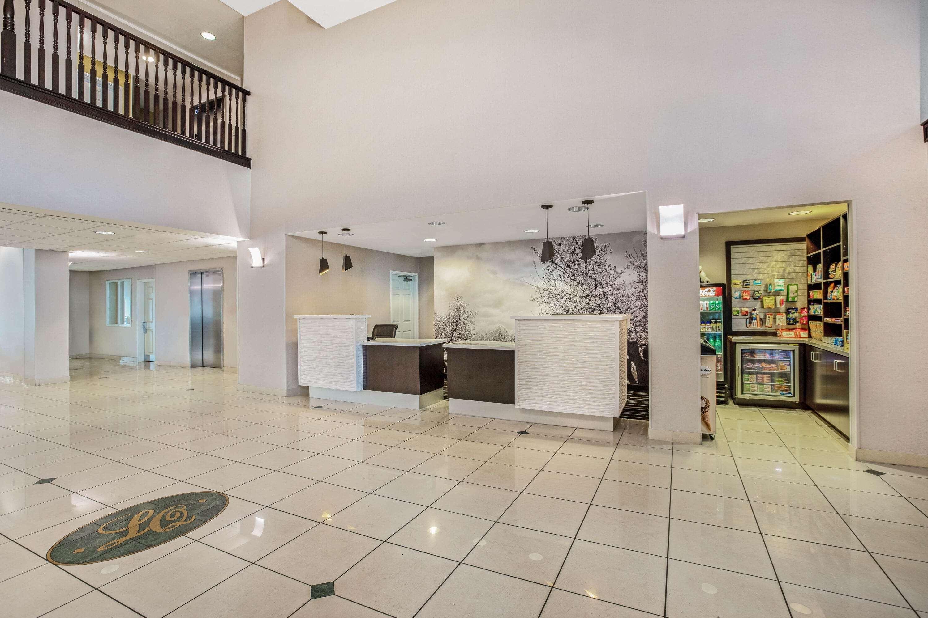 Отель La Quinta By Wyndham Modesto Salida Экстерьер фото